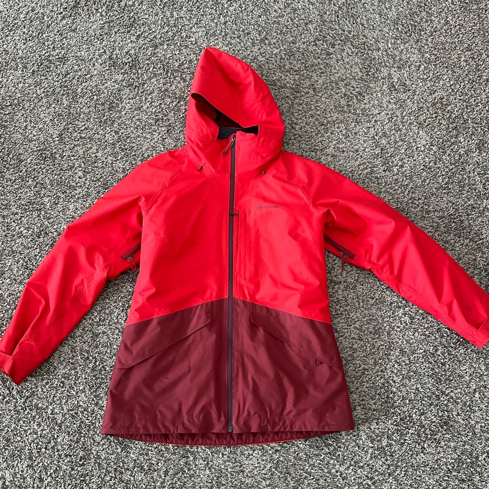 Patagonia Women’s Insulated Snowbelle Jaket Size Large